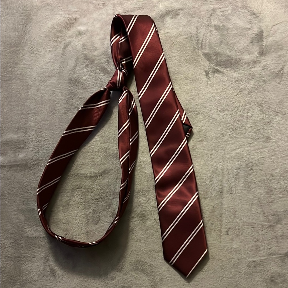 🔥Elegant Maroon Silver Striped Men's Tie
